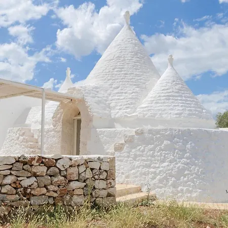 فيلة Trullo White Dream Con Piscina أوستوني