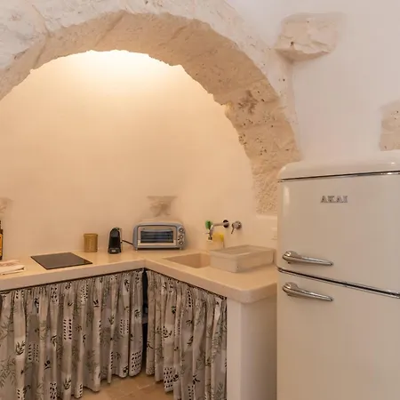 Trullo White Dream Con Piscina فيلة أوستوني