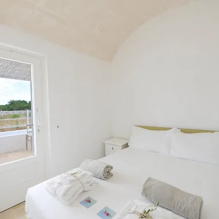 فيلة Trullo White Dream Con Piscina أوستوني