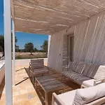 Trullo White Dream Con Piscina וילה *