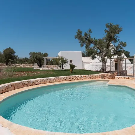 别墅 Trullo White Dream Con Piscina