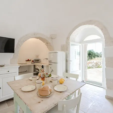Trullo White Dream Con Piscina 别墅 *