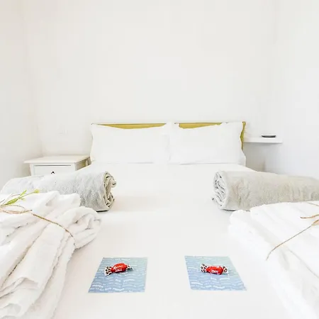 ヴィラ Trullo White Dream Con Piscina オストゥーニ