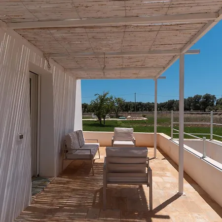 别墅 Trullo White Dream Con Piscina *