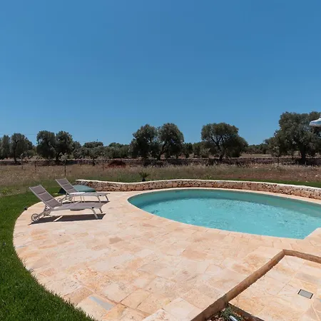 别墅 Trullo White Dream Con Piscina *
