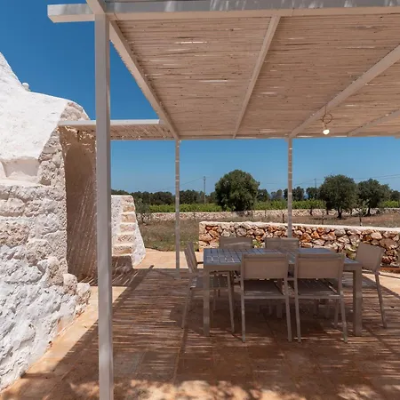Trullo White Dream Con Piscina