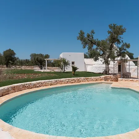 빌라 Trullo White Dream Con Piscina 오스투니