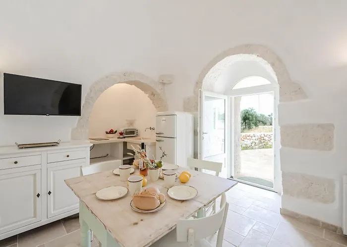 Trullo White Dream Con Piscina 别墅 *