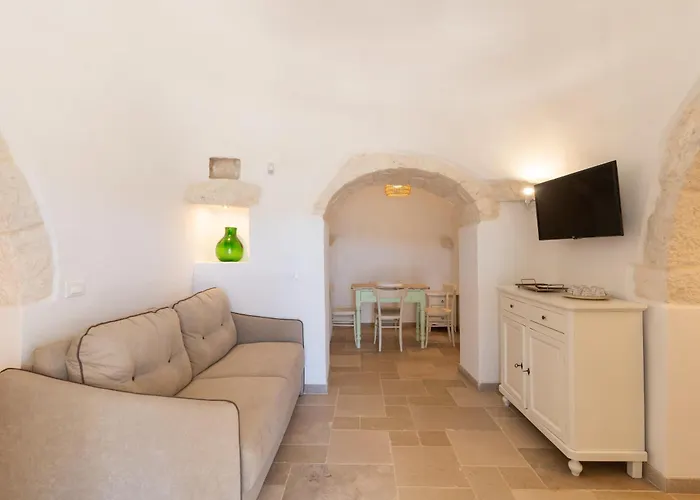 Trullo White Dream Con Piscina 奥斯图尼