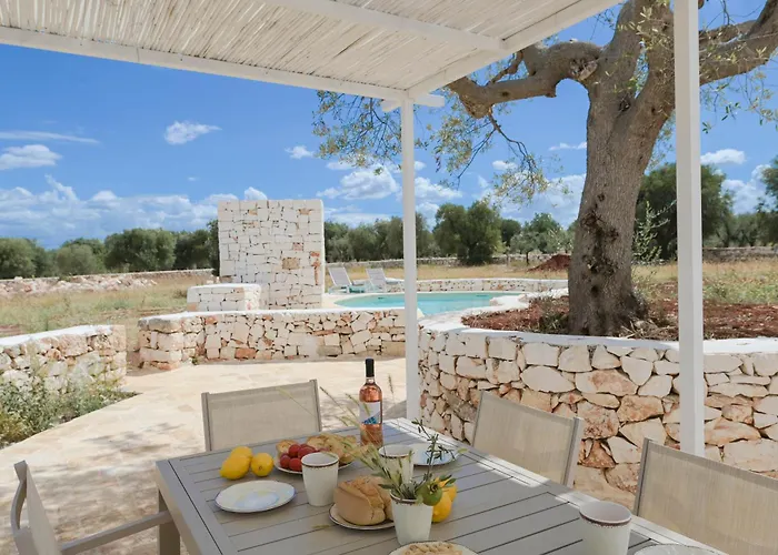 Trullo White Dream Con Piscina 别墅 奥斯图尼