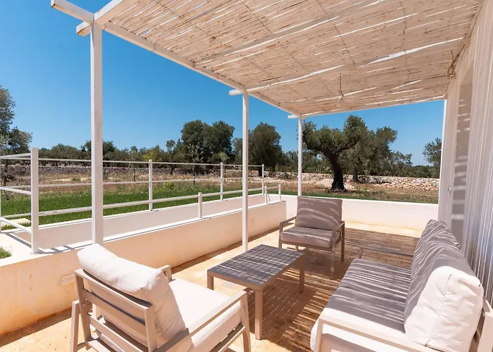 Trullo White Dream Con Piscina 奥斯图尼