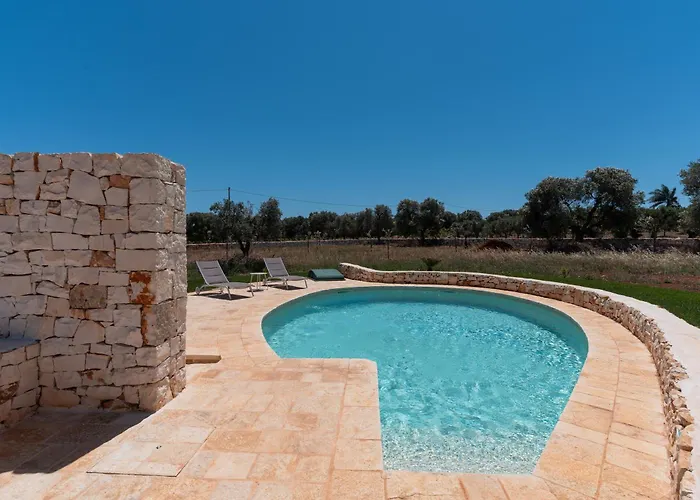 Trullo White Dream Con Piscina 别墅 奥斯图尼